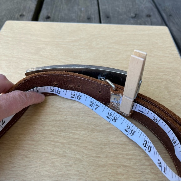 Le Chateau Brown Leather Shabby Distressed Belt With Silver Tone Buckle Sz S - Picture 12 of 16